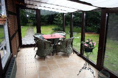 auch bei Wind und Regen gem�tlich mitten im Garten