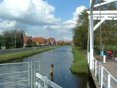 Blick auf den Kanal ganz in der Nhe (250 m)