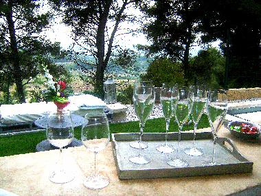 Ferienhaus in VELAUX (Bouches-du-Rh�ne) oder Ferienwohnung oder Ferienhaus