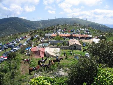 una festa sui prati - alle Jahre am 1. Mai auf San Gavinu bei Viddalba