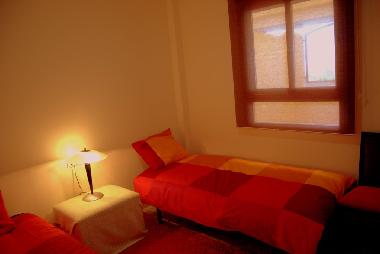 Das andere Zimmer...2 betten, Schrank, Aussicht auf den Innenhof