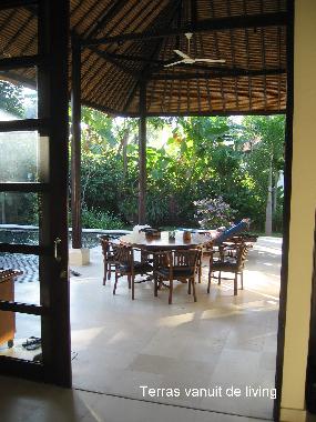 Villa Buka Kecil, Terrasse