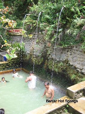 Hot Springs in Banjar, nur 5 minuten von der Villa entfernt