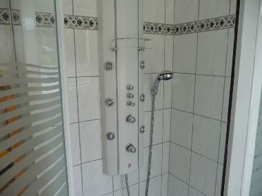 Unsere Duschen - Duschpanele mit Massagedsen
