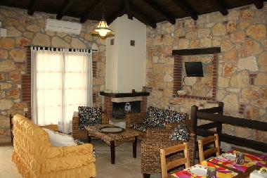 Wohnbereich mit Kamin