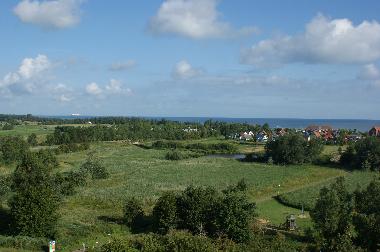 Aussicht auf d�e Salzwiesen und Ostsee