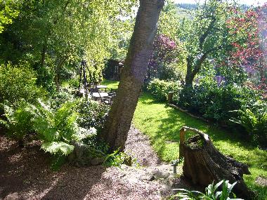 Wenn sie aus dieser Wohnung treten, befinden Sie sich im sch�nen Garten mit  Sitzterr