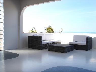 Lounge with seview at the first floor