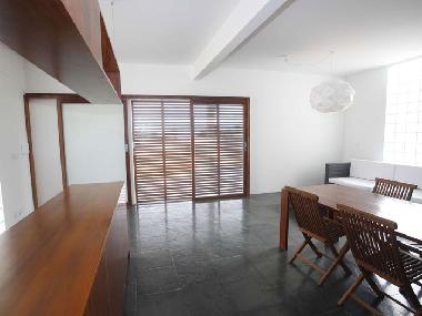 Livingroom and kitchen at the ground floor