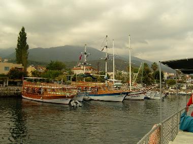 The small marina of Gzelcamli, where the boats start for the daily tours