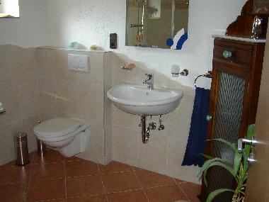 Das grozgige Badezimmer...