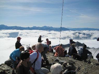 Bergsteigen auf die "Serles" in M�hlbachl
