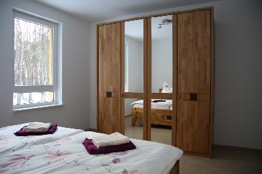 Kleiderschrank im Schlafzimmer