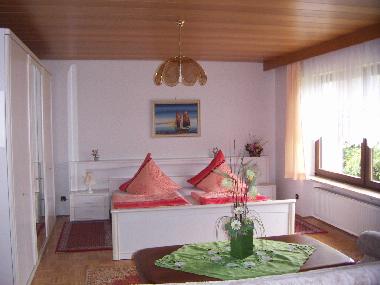 Schlafzimmer 1