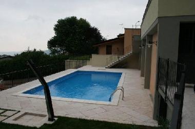 Pool von den Garten