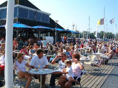 Boot in Offingawier/Sneek (Friesland) oder Ferienwohnung oder Ferienhaus