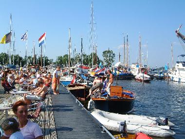 Boot in Offingawier/Sneek (Friesland) oder Ferienwohnung oder Ferienhaus
