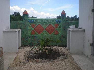 Waschplatz zwischen Gaestehaeuschen