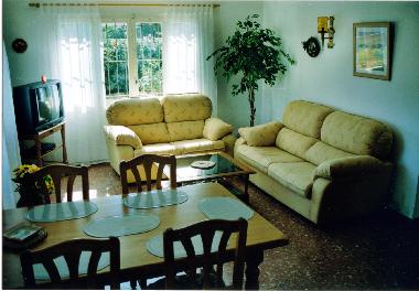 Wohnzimmer mit Essplatz