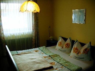 Super Ferienwohnung Erdg.2-3 Personen-Zimmer mit SAT/TV-geht auch mit Zusatzbetten