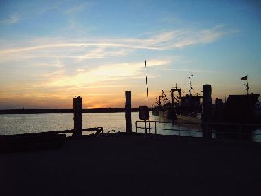 Hafen beim Sonnenuntergang