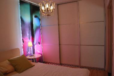 Schlafzimmer Tulipan mit dem groen Kleiderschrank