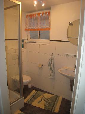 Bad mit Dusche/WC