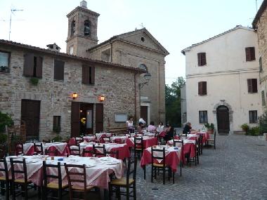Trattoria im Nachbarort Nidastore