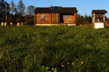 Strom aus Sonne u. Windenergie eigenes Wasser u. Wlald
