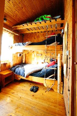 Einzel Personen und bernachtungspreise schon ab gnstigen 10 Euro. Betten mit  Luxus Ausstattung au