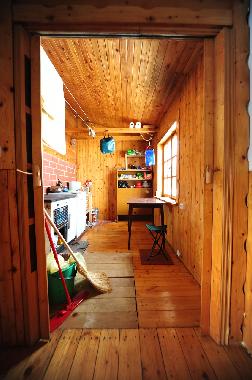 Jetzt gibt es Vorhnge,Tischdecke,Sthle etc.(Foto wird demnchst erneuert!)