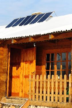 Kein Elektrosmog durch 12v Installation der Sonnen und Windenergie (auch 220V  bis 2000W vorhanden)