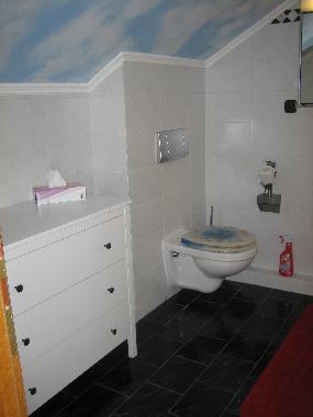 Badezimmer mit Toilette