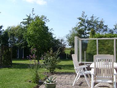 Garten mit Terrasse