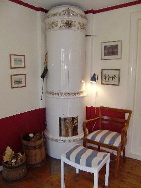 Kachelofenecke im Wohnzimmer