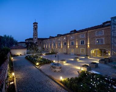 Pension in CHERASCO (Cuneo) oder Ferienwohnung oder Ferienhaus