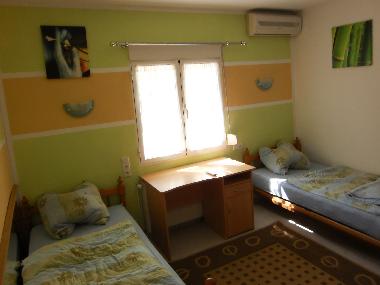 Schlafzimmer obere Wohnung