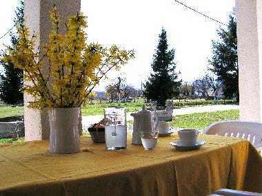 Chalet in Lovinac (Licko-Senjska) oder Ferienwohnung oder Ferienhaus