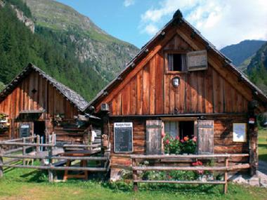 Wunderbare Almh�tten k�nnen in kurzen Wanderungen erreicht werden.