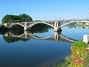 Ferienhaus in Gensac (Gironde) oder Ferienwohnung oder Ferienhaus