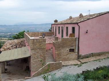 Villa in Roseto degli Abruzzi (Teramo) oder Ferienwohnung oder Ferienhaus