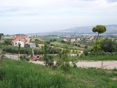 Villa in Roseto degli Abruzzi (Teramo) oder Ferienwohnung oder Ferienhaus