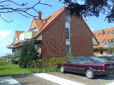 Die Parpl�tze direkt vor dem Haus