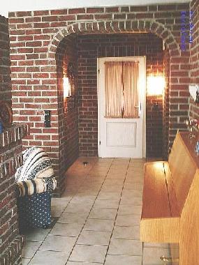 EG - Durchgang mit Klavier