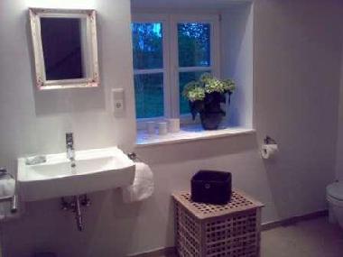 Modernes Badezimmer