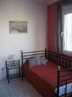 Schlafzimmer 2 mit Einzelbetten