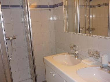Ferienwohnung in H�tten (Z�rich) oder Ferienwohnung oder Ferienhaus