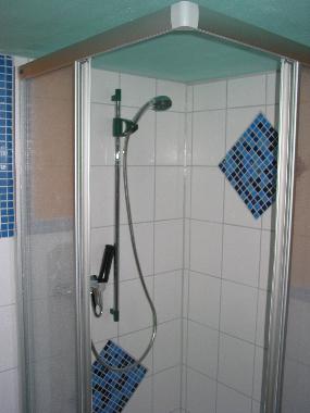 Dusche unten