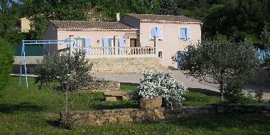 Ferienhaus in laudun (Gard) oder Ferienwohnung oder Ferienhaus