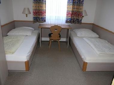 Zweibettzimmer 1